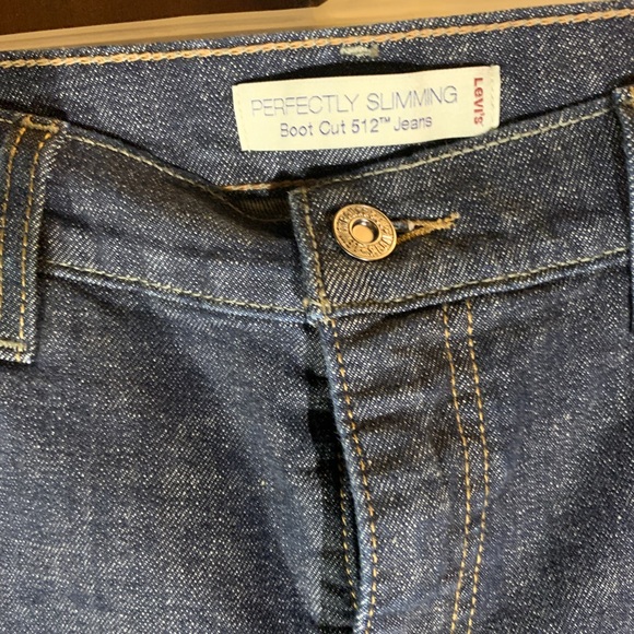 Women’s 512 Levi’s (bootcut) - Picture 3 of 5